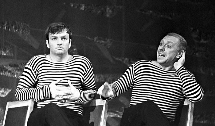 Анатолий Папанов и Михаил Державин в спектакле «Последний парад» (1968 г.)