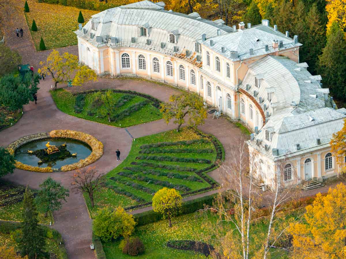 Погода на месяц в Санкт-Петербурге: город замер в ожидании золотой осени