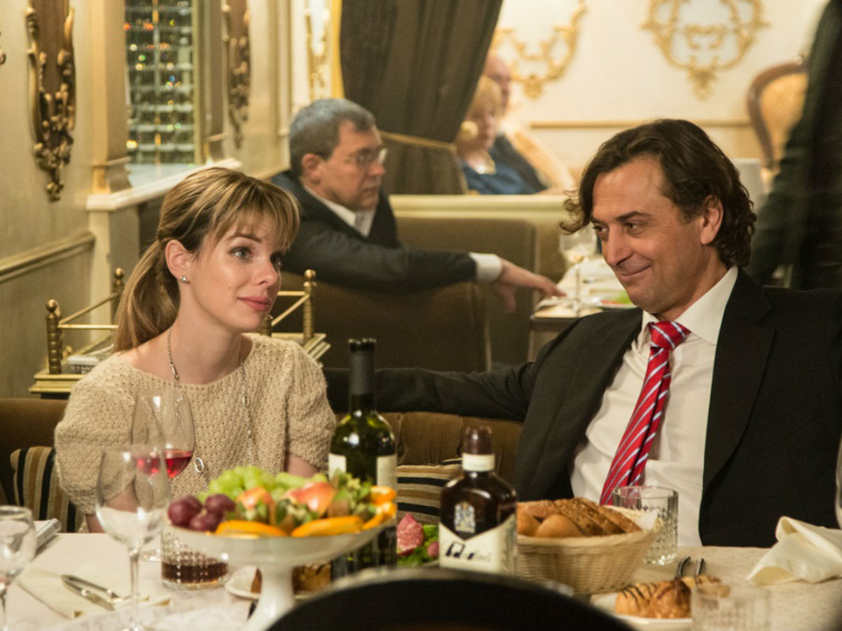 сериал Дипломат