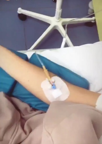 Полина Гагарина оказалась под капельницей