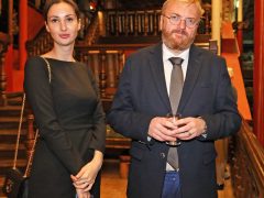 Виталий Милонов со спутницей