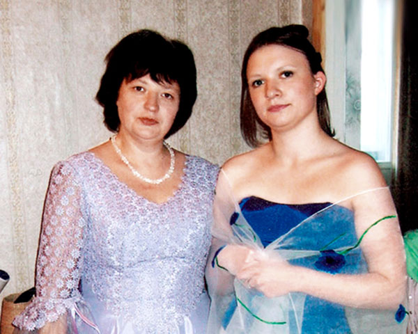 Елена Лебедева с дочкой Екатериной, которая уже сделала Фоменко трижды дедушкой