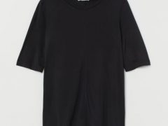 Шелковая футболка, Zara, 3 499 рублей