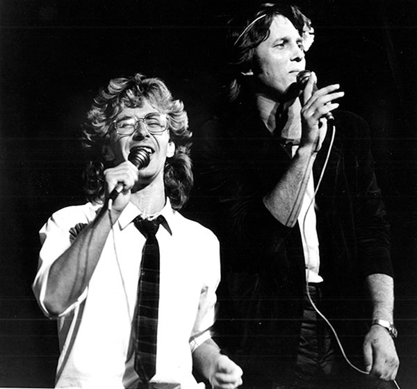 Сюткин и Лоза в 80-е были солистами рок-группы «Зодчие»