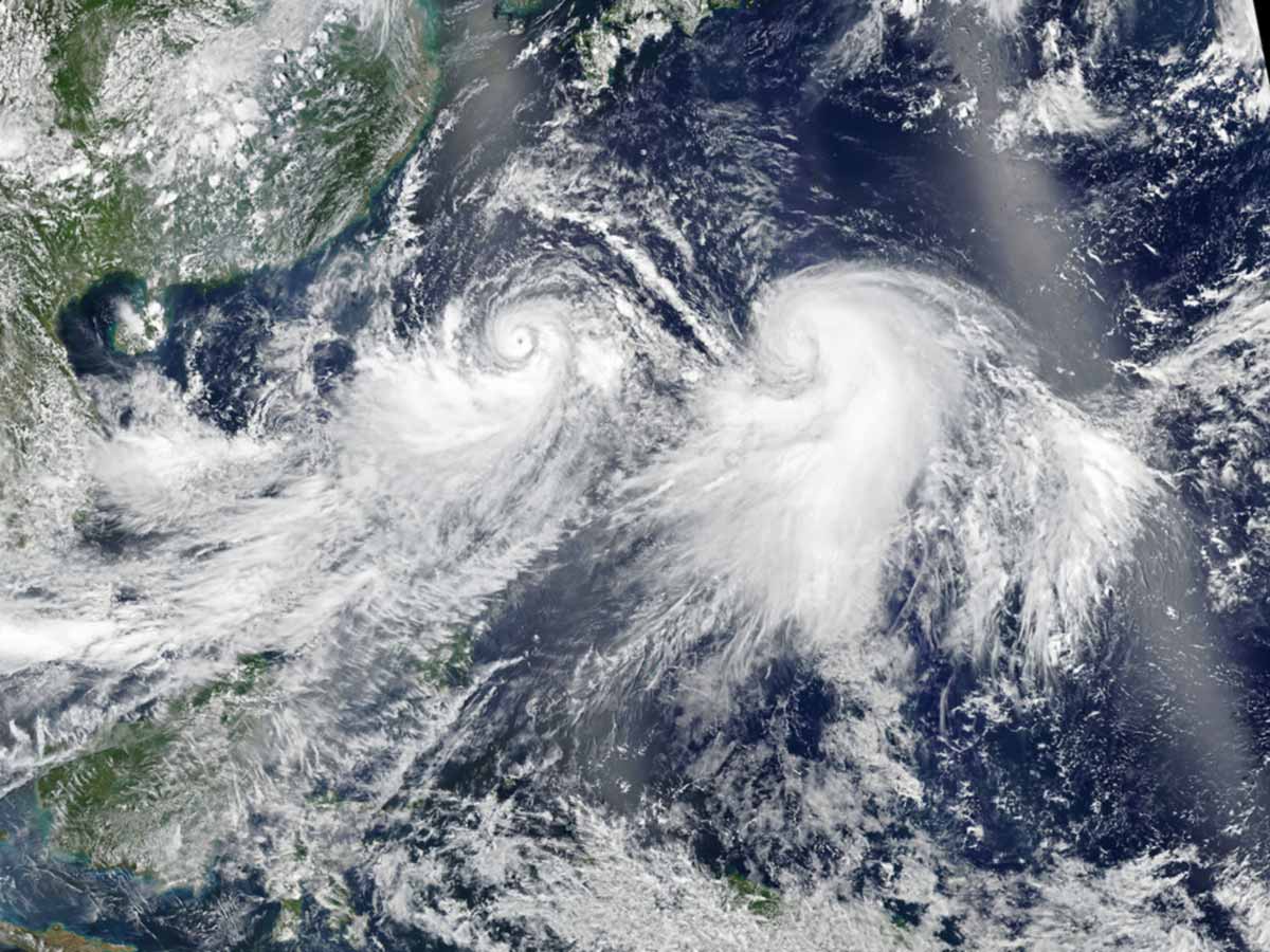 Прогноз погоды: нам угрожает тайфун и аномальное тепло