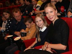 ЕЛЕНА ЛЕТУЧАЯ С ПЛЕМЯННИЦЕЙ