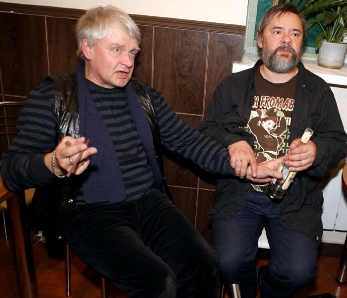 Василия Фунтикова, в 80-е прославившегося ролями в телесериалах о приключениях Кроша, от третьего стакана коньяка не отговорил даже близкий друг