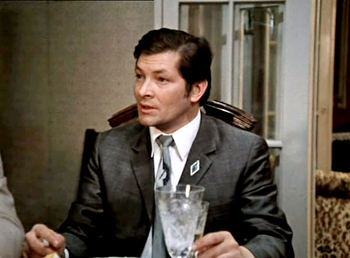 В «Москве...» Перов сыграл кандидата наук Перова в эпизоде вечеринки на квартире Тихомировых