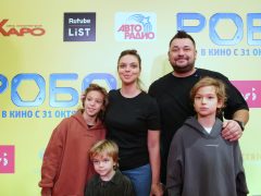 Сергей Жуков с семьей