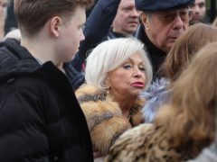 Людмила Поргина с внуком Петром (слева)