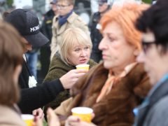 Ирина Грибулина (в центре)