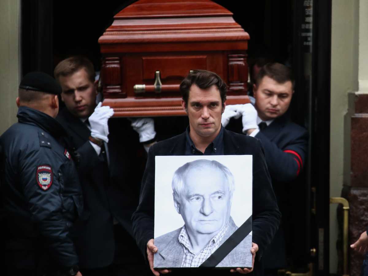 Прощание с Марком Захаровым