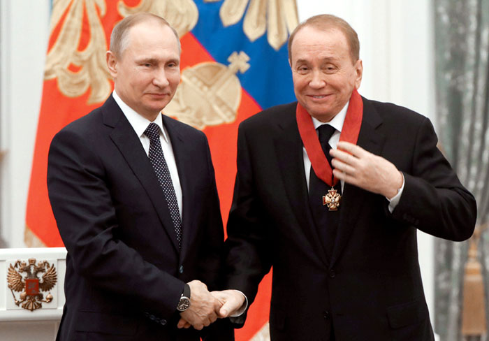 В 2017-м Путин наградил Маслякова орденом «За заслуги перед Отечеством» II степени