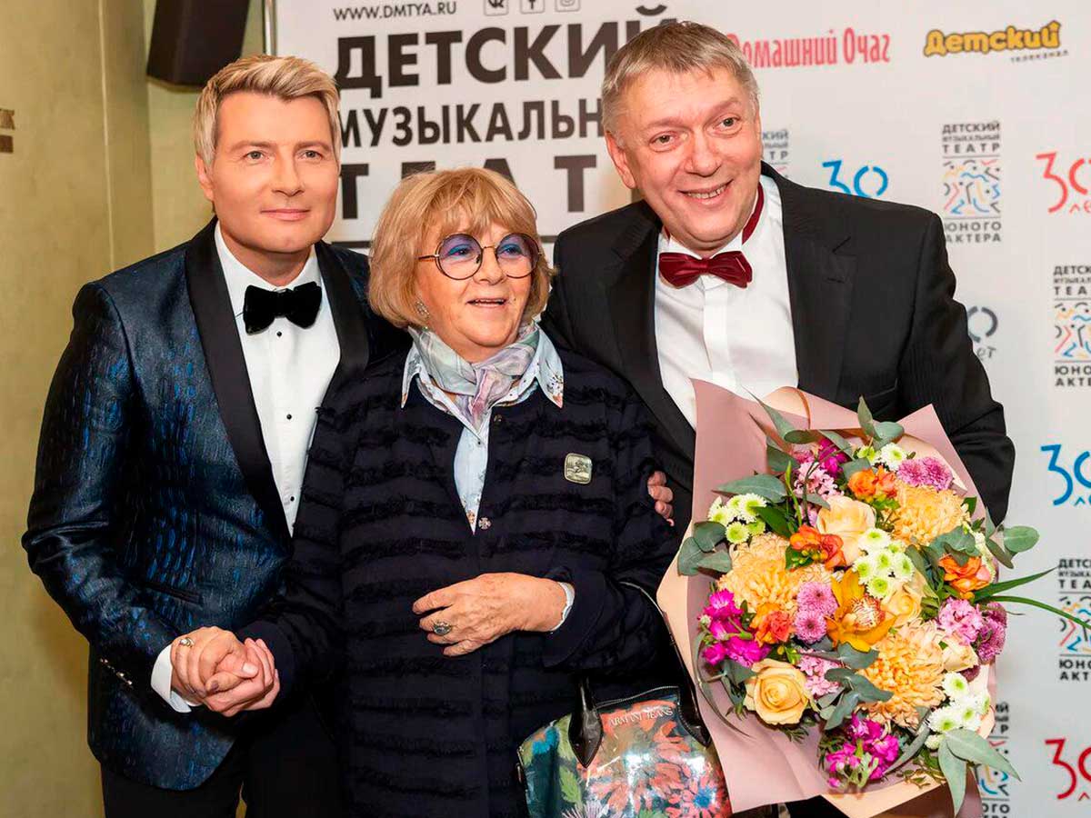 НИКОЛАЙ БАСКОВ, АЛЛА СУРИКОВА И АЛЕКСАНДР ФЕДОРОВ