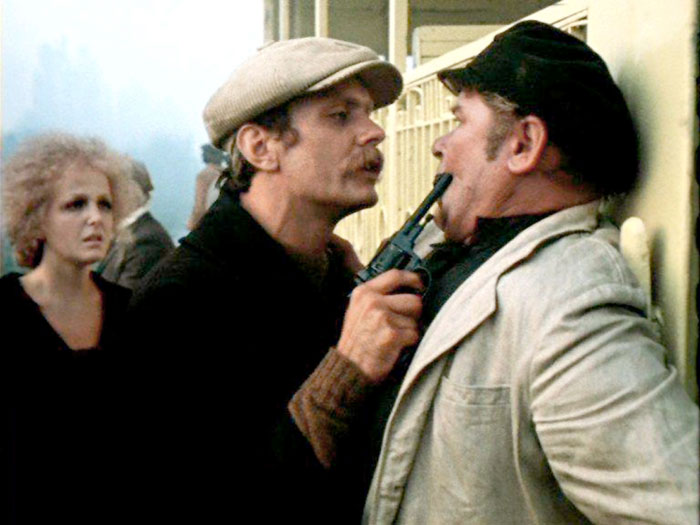 Михалков в фильме «Раба любви» сыграл одесского подпольщика и должен понимать, что революции без патронов не бывает