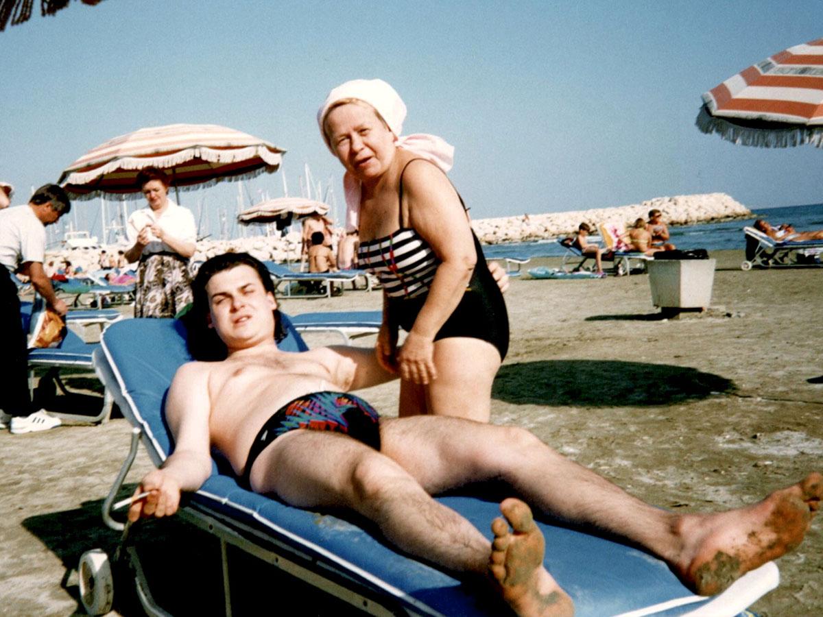 Юлиан и Александра Николаевна во время отдыха в городе Ларнака на острове Кипр в 1997 году