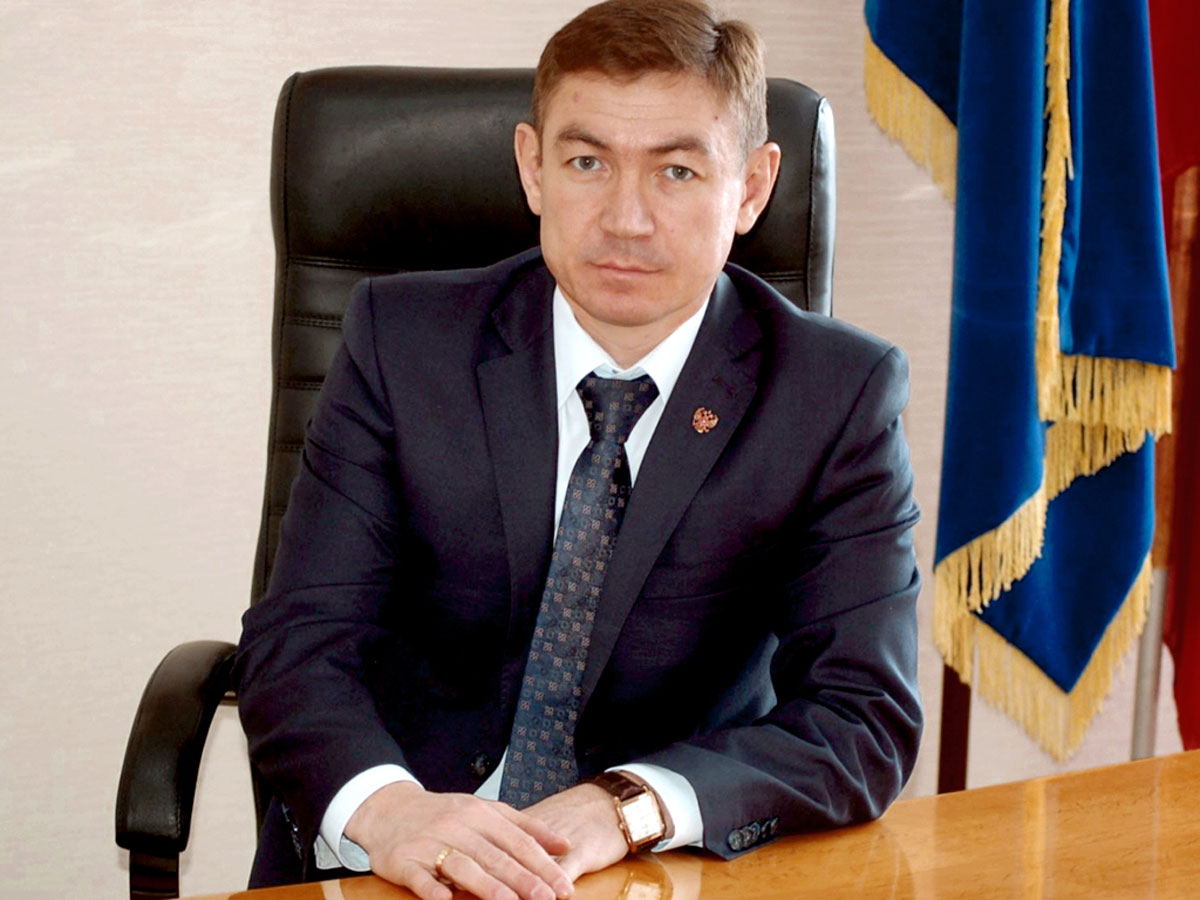 Лицемер Виталий Гайсин