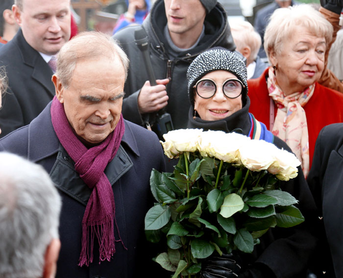 Инна Чурикова с мужем-режиссёром Глебом Панфиловым назвали покойного коллегу настоящим человеком и замечательным другом