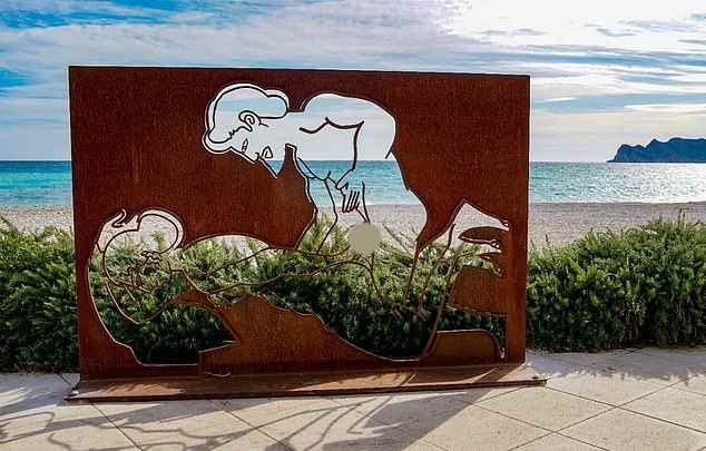 Инсталяция в Испании