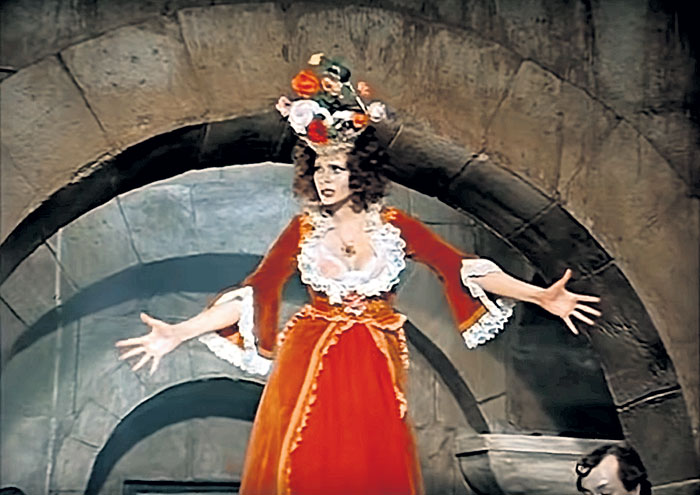 Весёлая и задорная Маленькая Берта в исполнении Полищук и её легкая песенка стали настоящим украшением картины