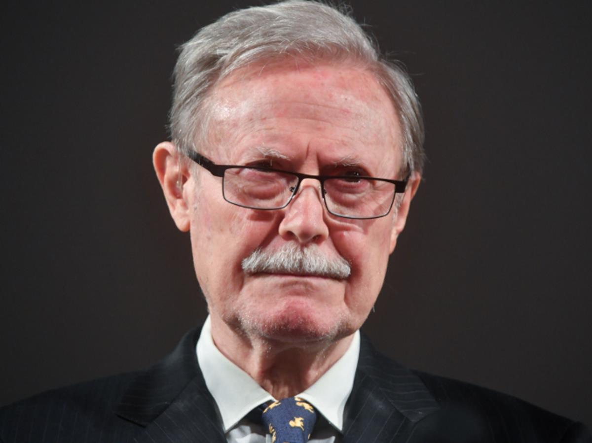 Юрий Соломин