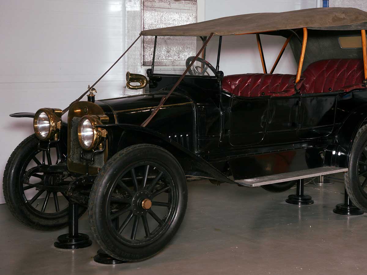 Выставка на ВДНХ: «Руссо-Балт. Первый. Легендарный»