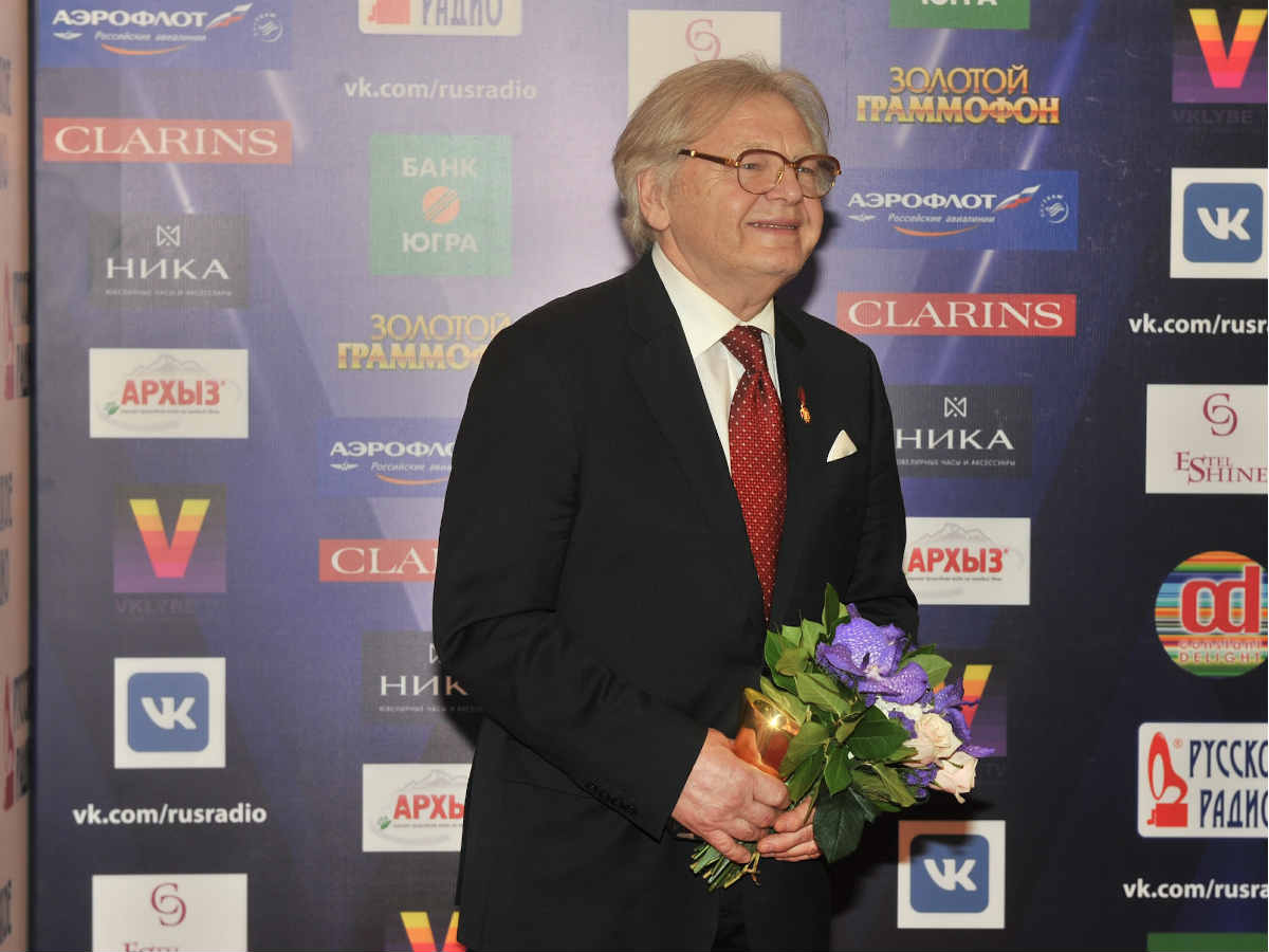 Юрий Антонов