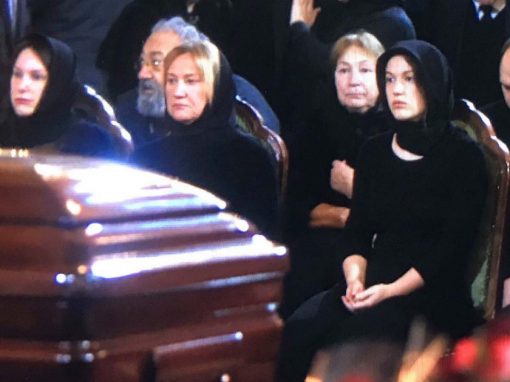 Прощание с Юрием Лужковым