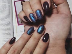 Новогодний маникюр. Фото: www.Instagram**.com/alenager.nails