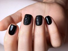 Новогодний маникюр. Фото: Instagram**.com/anka_nail_krd