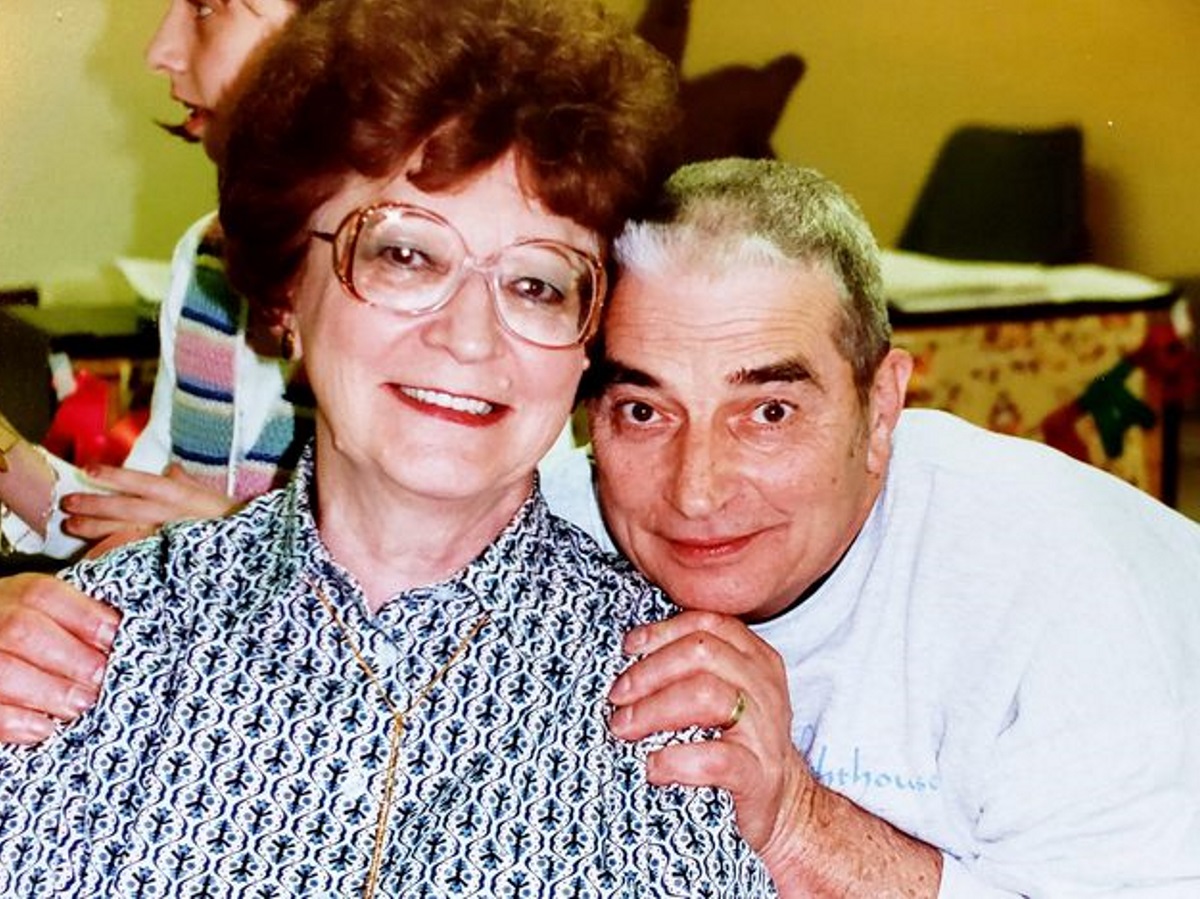 Фред и Лес прожили вместе 70 лет и умерли в один день - Экспресс газета