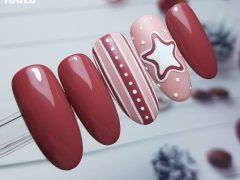 Новогодний дизайн ногтей. Фото: Instagram**.com/katarzyna.dorula