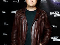 Антон Долин****