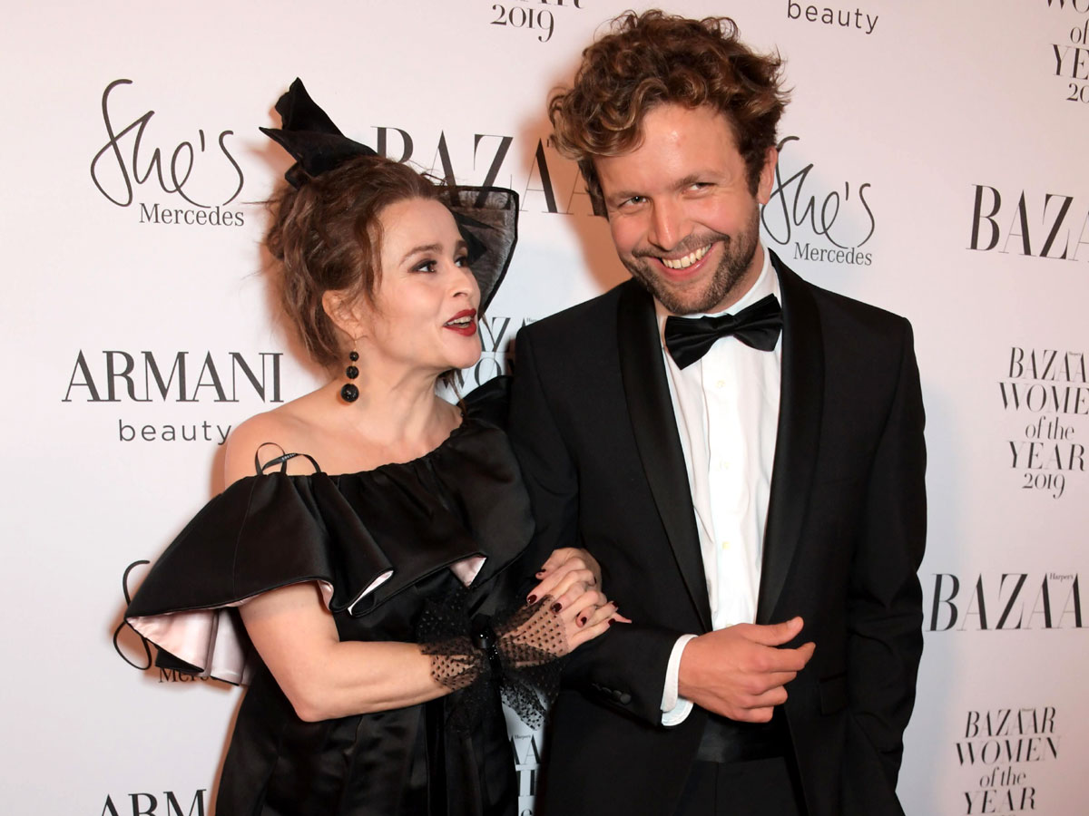 На недавней церемонии вручения ежегодной премии журнала Harper’s Bazaar, где Хелена Бонэм Картер получила награду в номинации «Британская икона», Рей Хольмбоэ выглядел еще более довольным, чем лауреатка