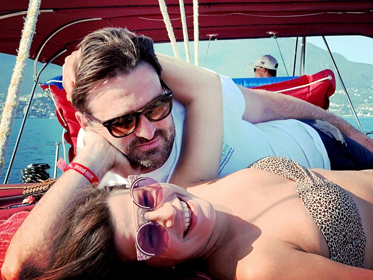 За четыре месяца до родов Агния отдохнула в Крыму с мужем - хореографом Максимом Петровым