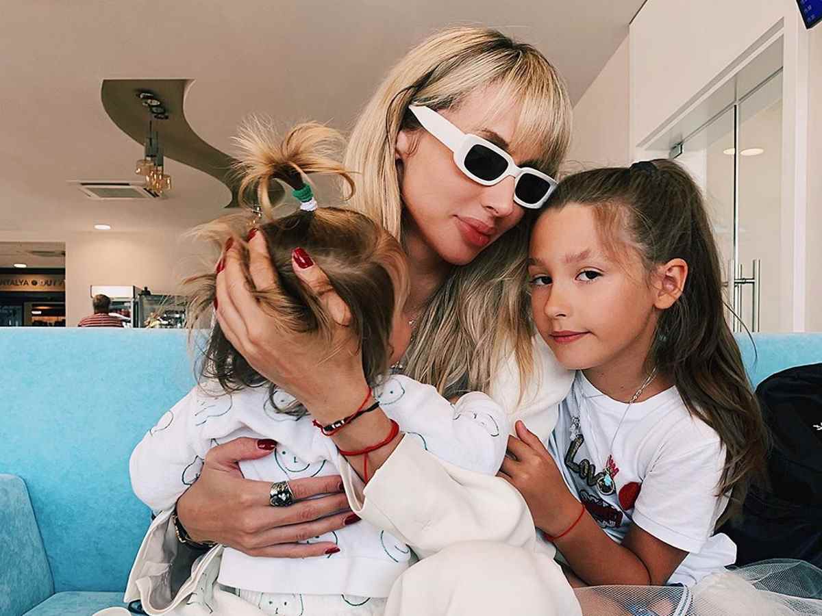 Светлана Лобода с дочерьми