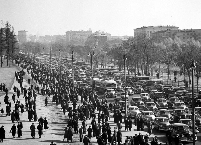 Вы до сих пор верите экспертам с «Эха Москвы», что в СССР было мало автомобилей?