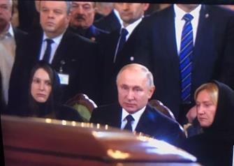 Владимир Путин на похоронах Юрия Лужкова