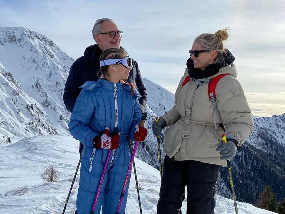 Брежнева с дочкой Сарой и Меладзе