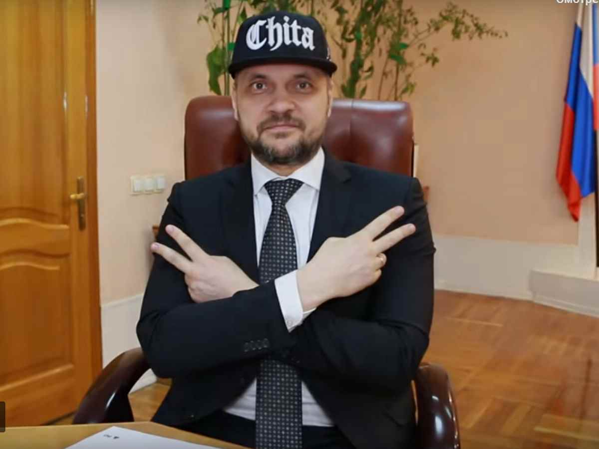 Появилось видео с читающим рэп губернатором Забайкалья