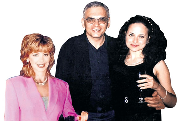 Знаменитый отец 20 лет не виделся со своей Анной (справа), потому что их общению очень противилась его вторая жена Алена (слева)