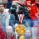 Интернет-пользователи повесили на ту самую телекамеру, которая «подыграла» канадцам, виртуальную золотую медаль. Такую же можно было вручить и судьям.