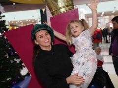 ЯНИНА МЕЛЕХОВА С ДОЧКОЙ