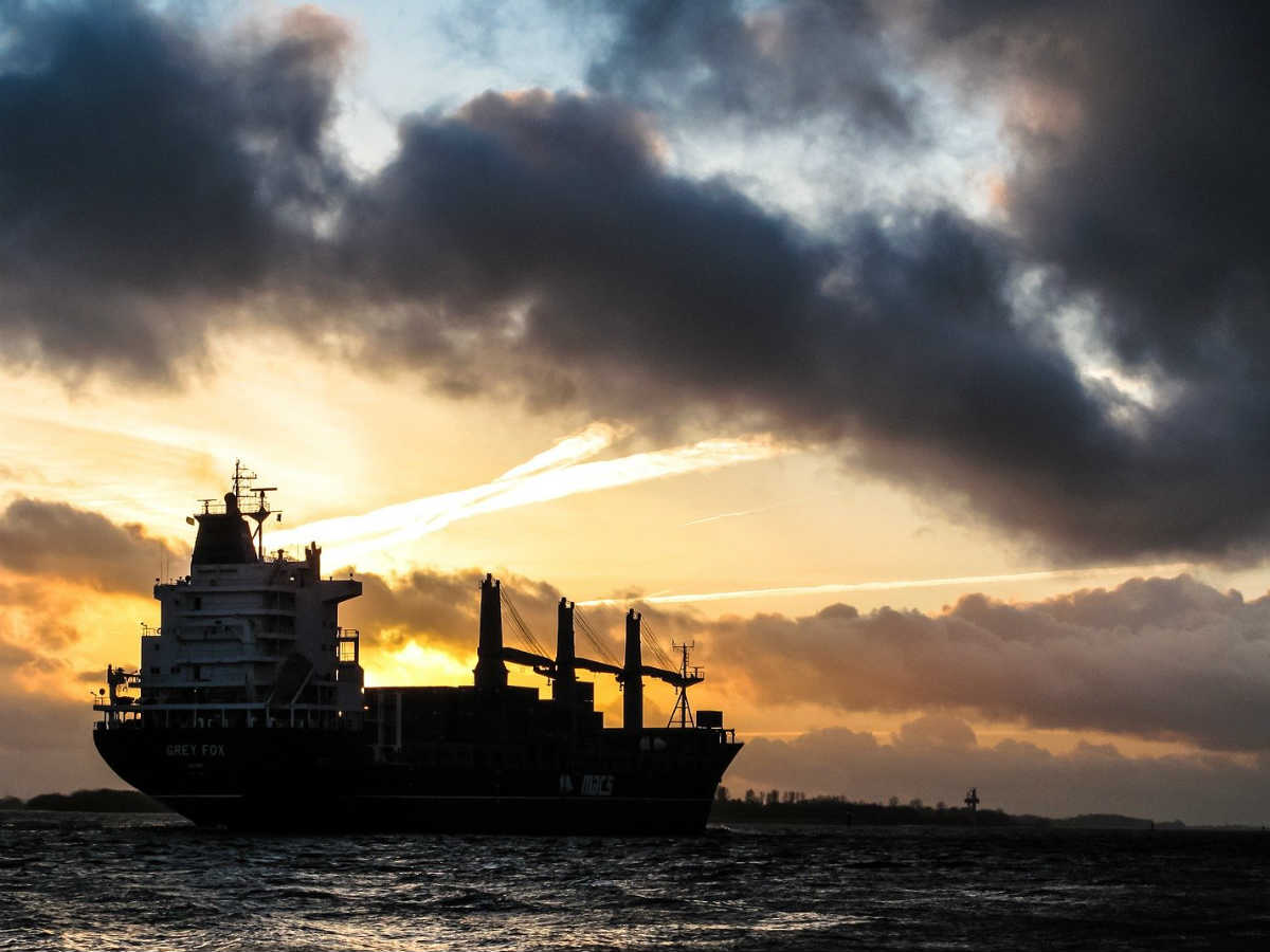 Судно с беженцами затонуло в Бенгальском заливе: 15 человек погибло, 50 пропали без вести