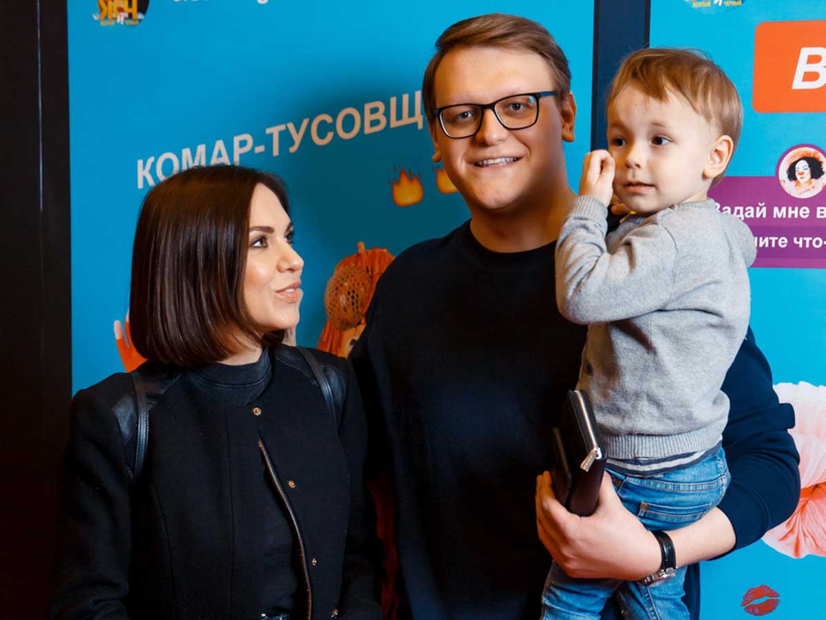 Надежда Ручка познакомила сына с клоунами