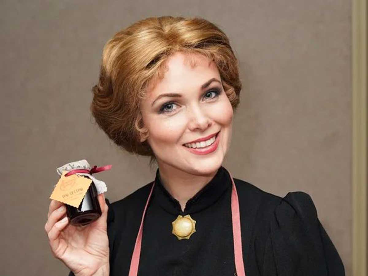 вишнёвый сад фильм 2008. чеховские персонажи. любовь андреевна раневская вишневый сад. герои пьесы вишневый сад. трофимов петр сергеевич вишневый сад.