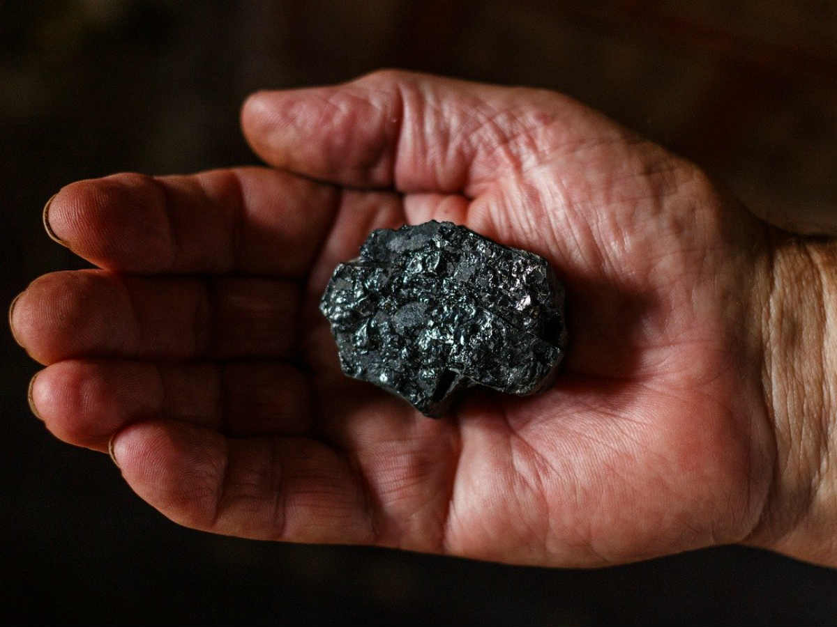 Департамент угольной промышленности перенаправит высвободившиеся объемы угля после отказа Польши