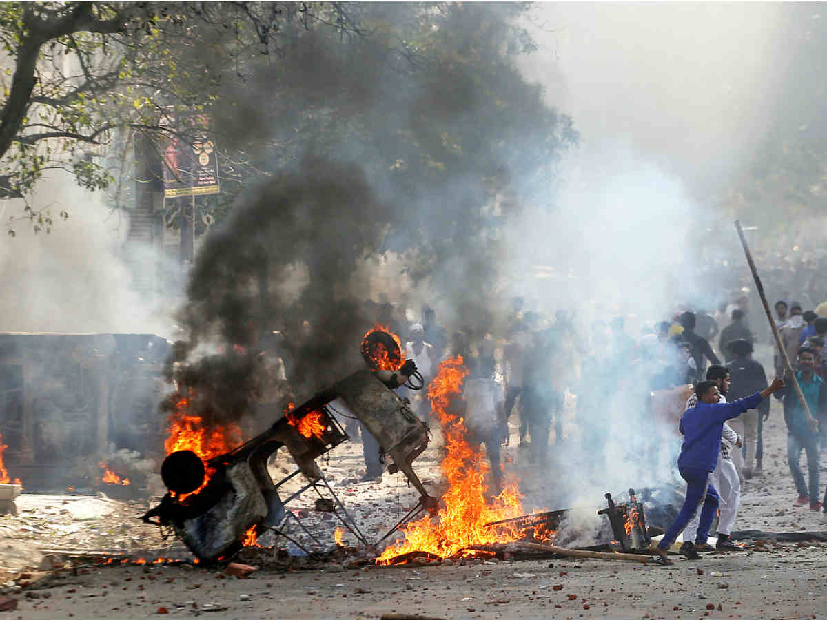 Число жертв беспорядков в Нью-Дели выросло до 20, пострадало более 250 человек