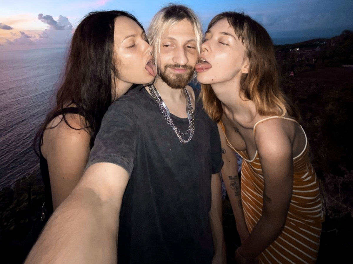 Полина Фаворская, Женя Мильковский, Ева Краузе