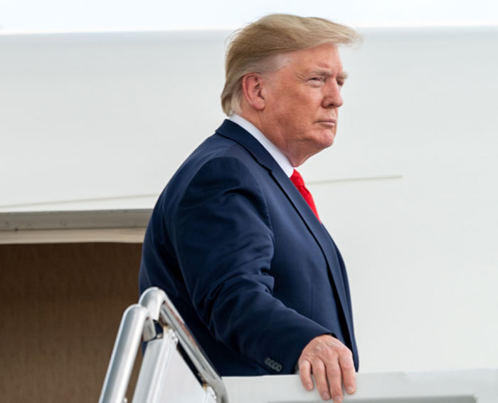 Трамп увеличил прогноз по числу жертв коронавируса